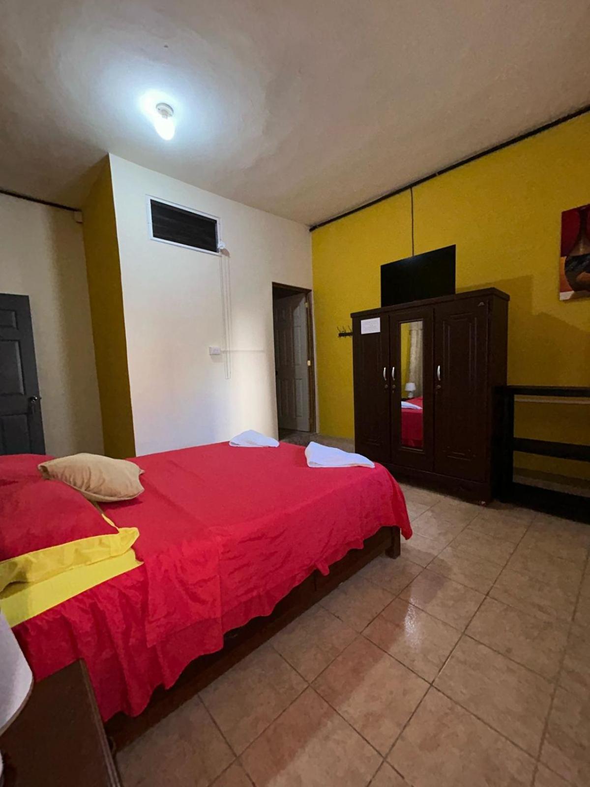 Casa Maya Itza Flores Εξωτερικό φωτογραφία