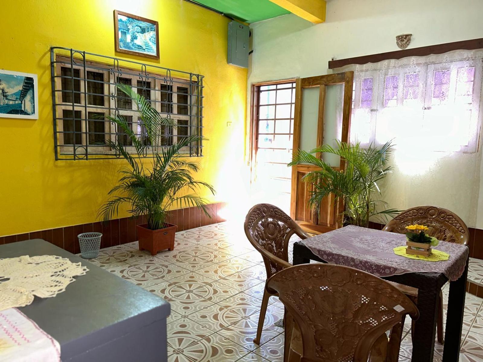 Casa Maya Itza Flores Εξωτερικό φωτογραφία