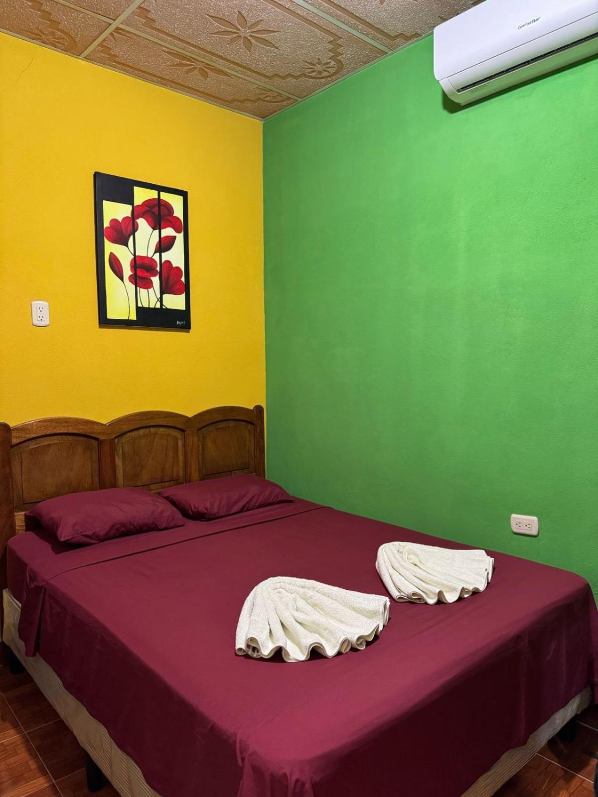 Casa Maya Itza Flores Εξωτερικό φωτογραφία