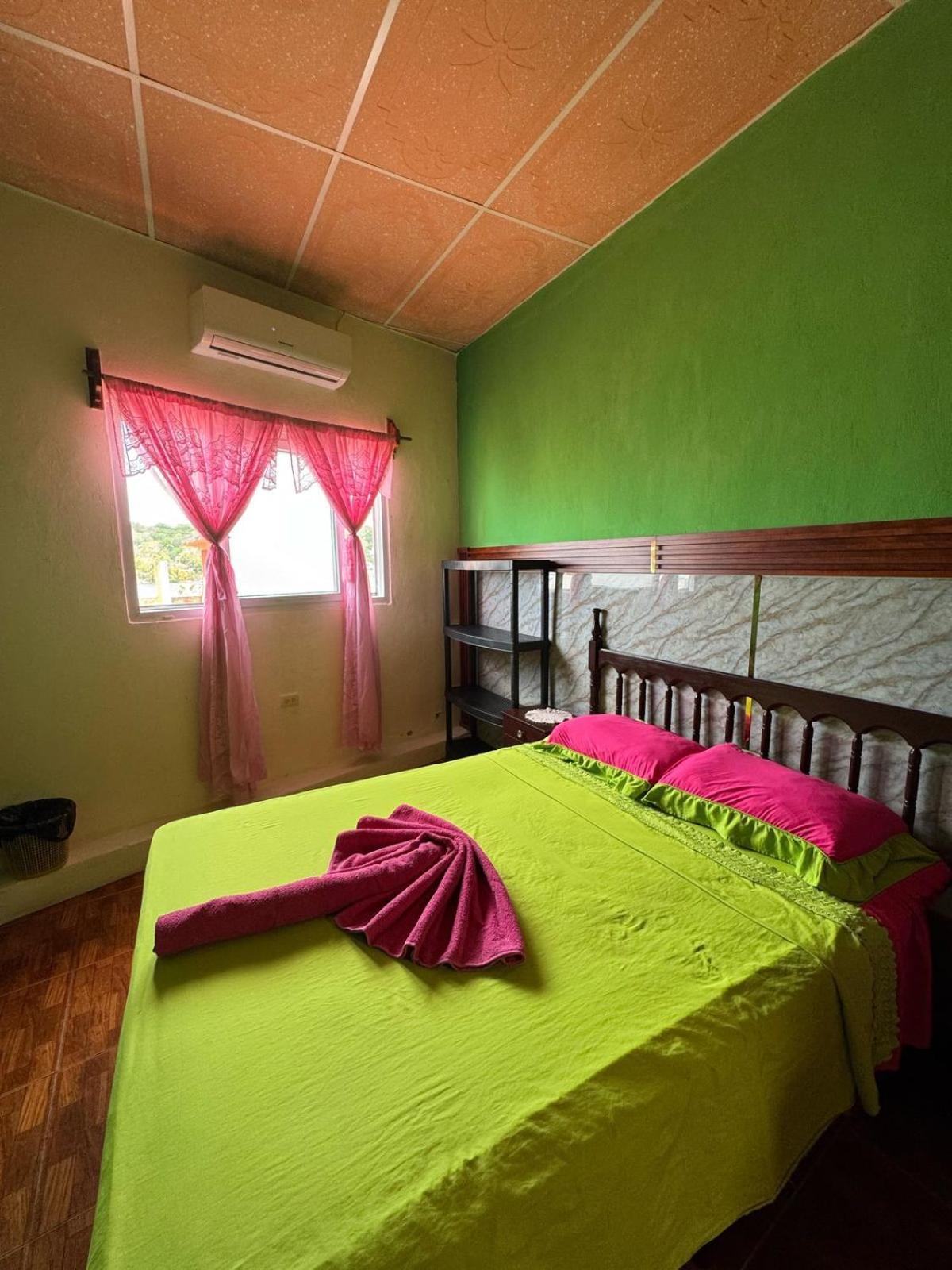 Casa Maya Itza Flores Εξωτερικό φωτογραφία